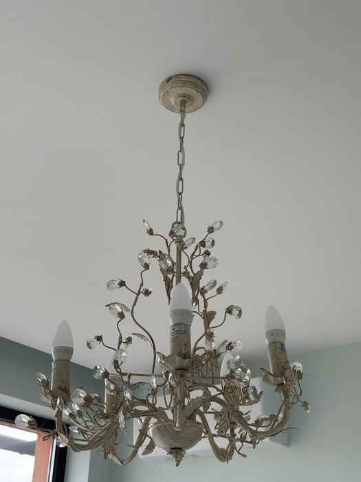 Продавам 2 полилей като нови