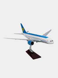 Самолет модель (Boeing-787-Dream Liner Uzbekistan Airways) на подарок