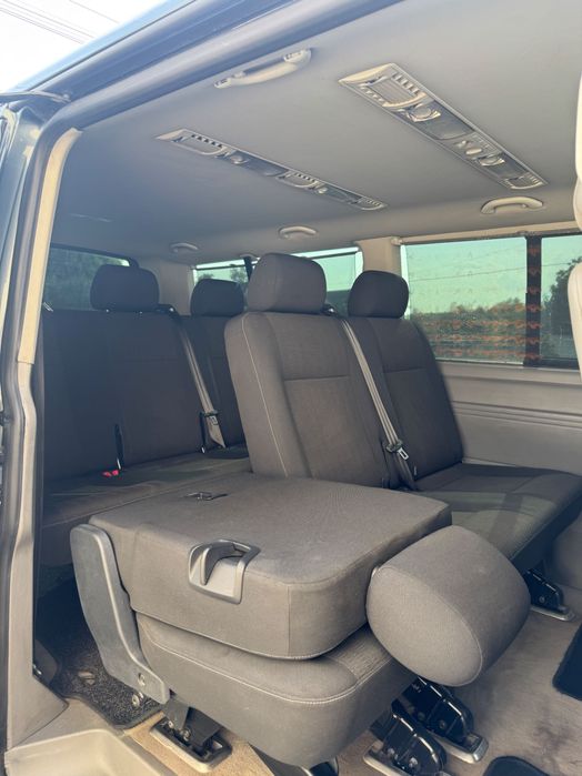 VW caravelle T5-1.9 tdi 9 locuri Model Lung