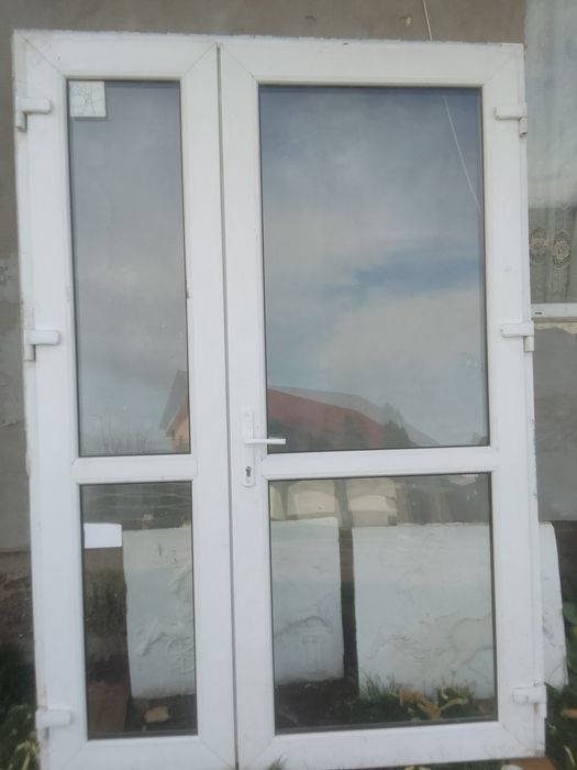 VAND URGENT ușii de termopan