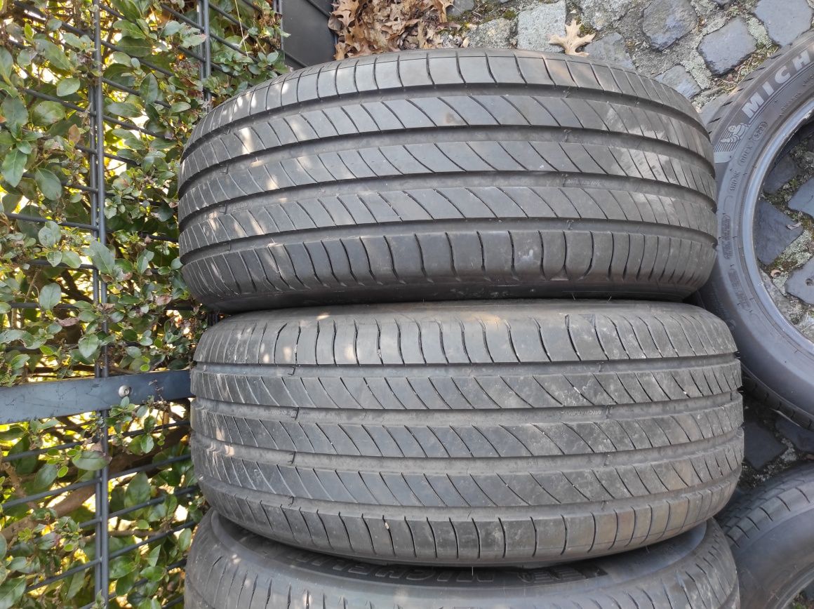225/55/18 Michelin
