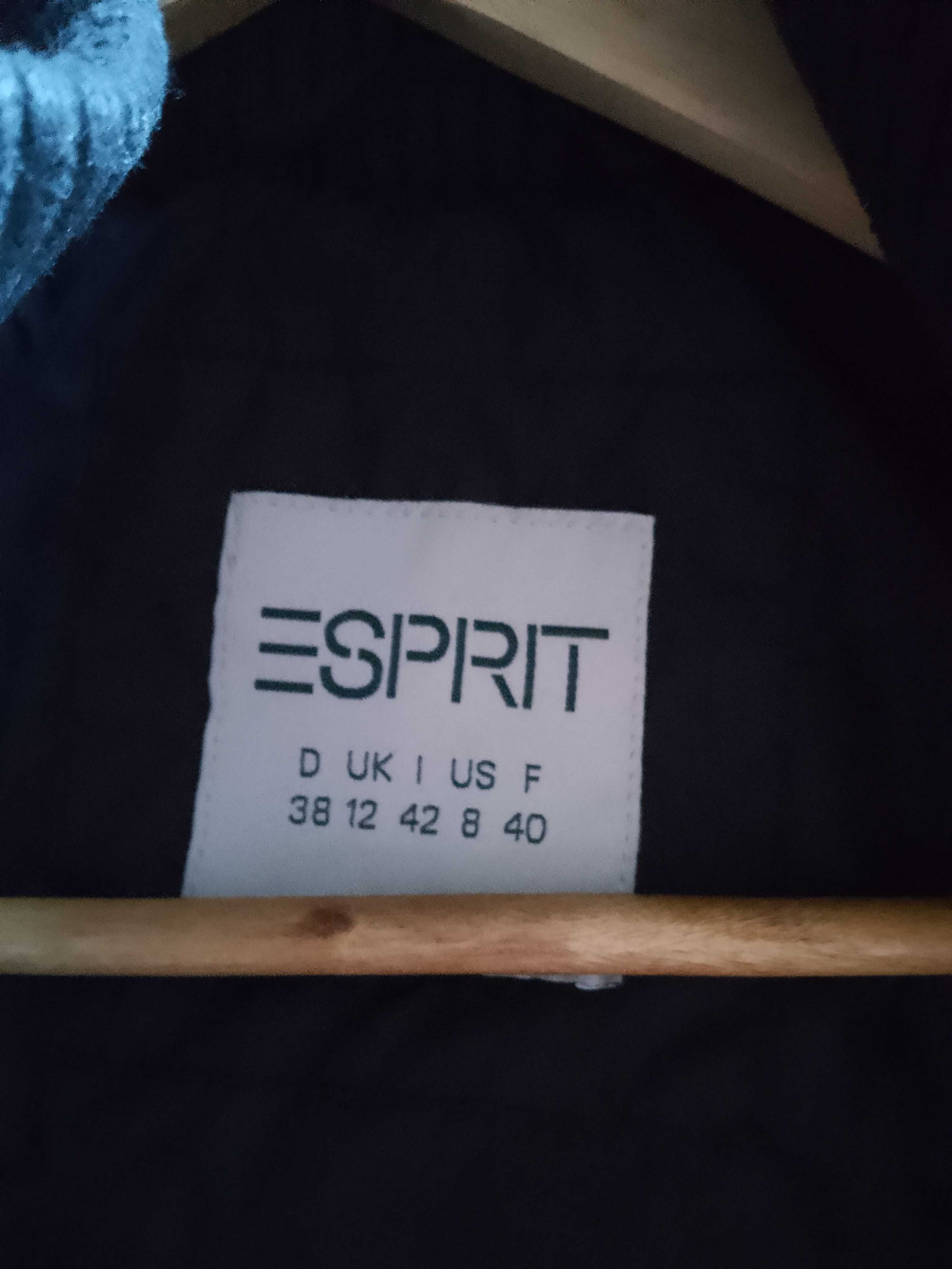 Дамско пухено яке ESPRIT