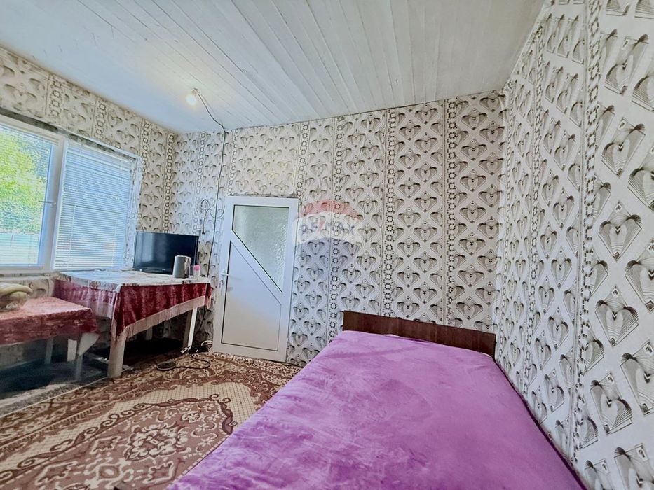 Самостоятелна къща с двор и потенциал за продажба, общ. Балчик, с. Гу