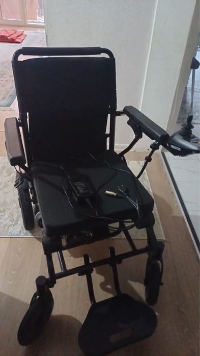 Инвалидная коляска в хорошем состоянии