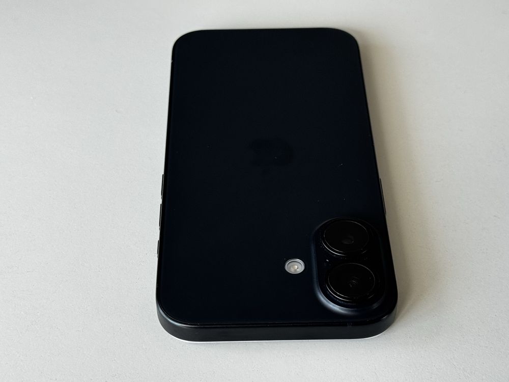 Iphone 16 128GB Black 100% Батерия! Гаранция 6 месеца