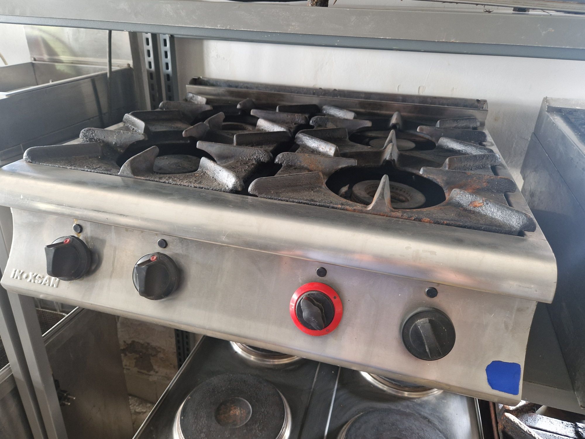Aragaz inox 4-6 ochiuri, de.putere, cu banc