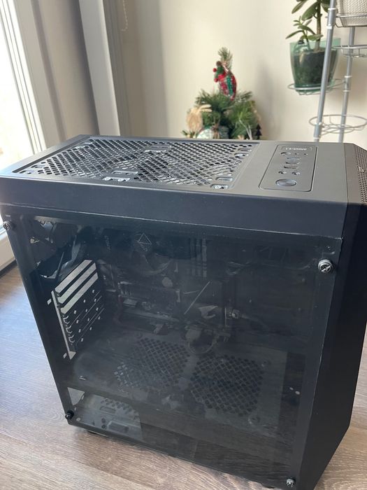 Продавам компютърна конфигурация