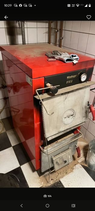 Centrală pe lemne și puffer