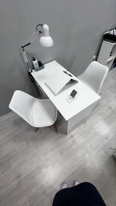 Аренда маникюрного стола