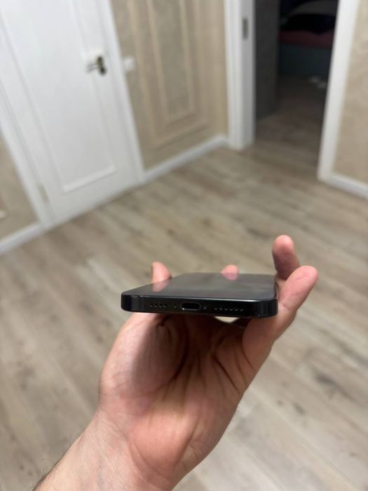 Iphone 16 pro max 256gb yomkost 99%