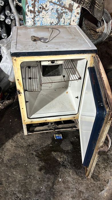 Продам холодильник