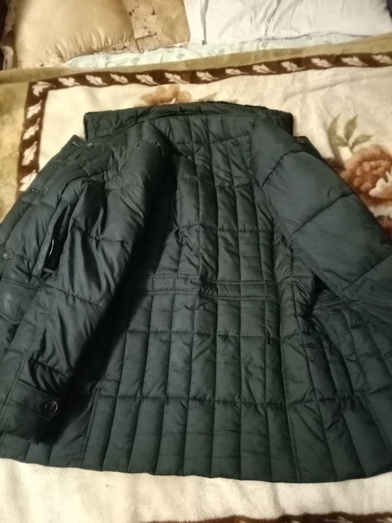 Куртка зимняя отличное состояние продам срочно!!!