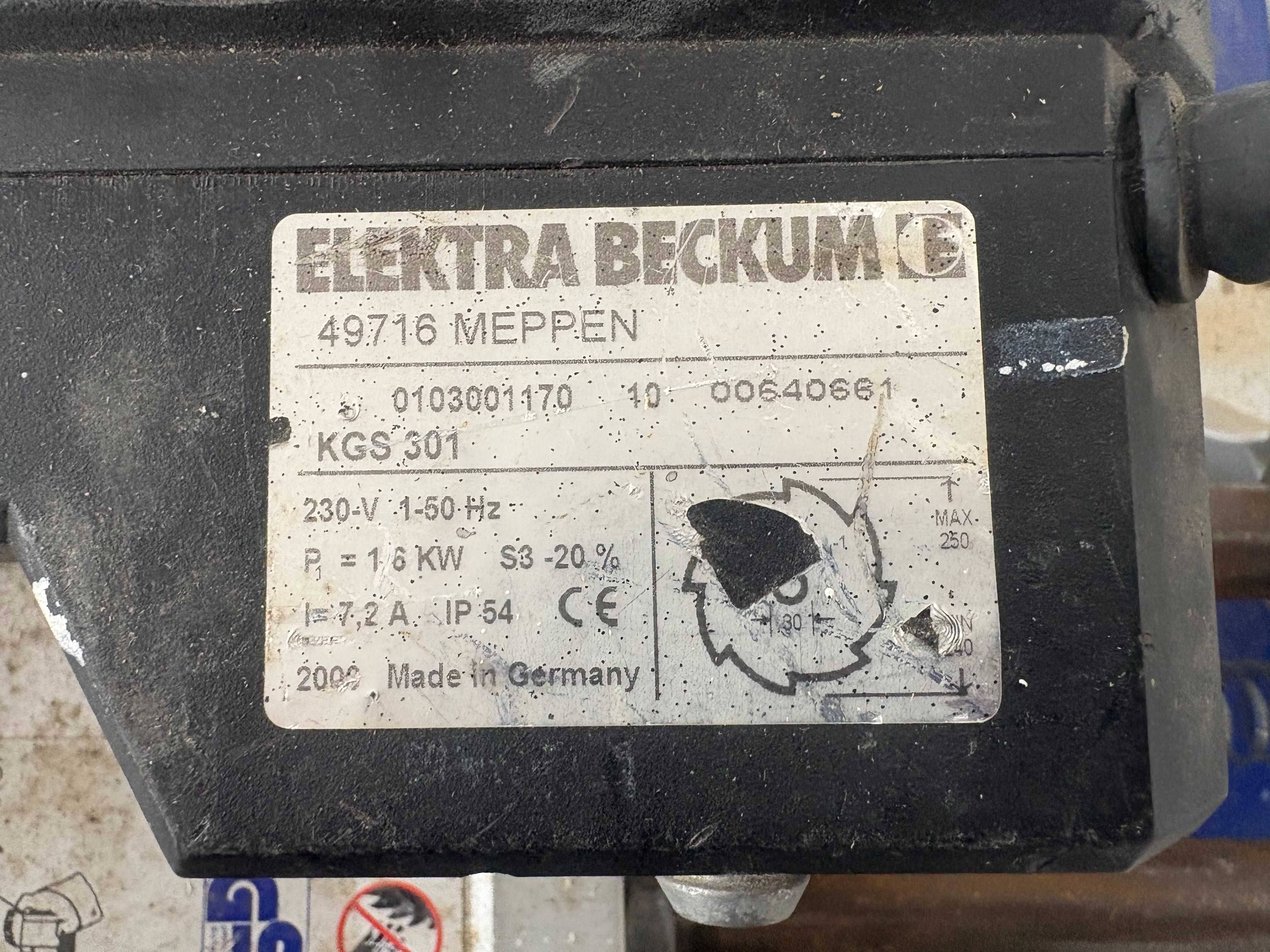 Циркуляр пендула - Elektra Beckum 1600 W / 250 mm