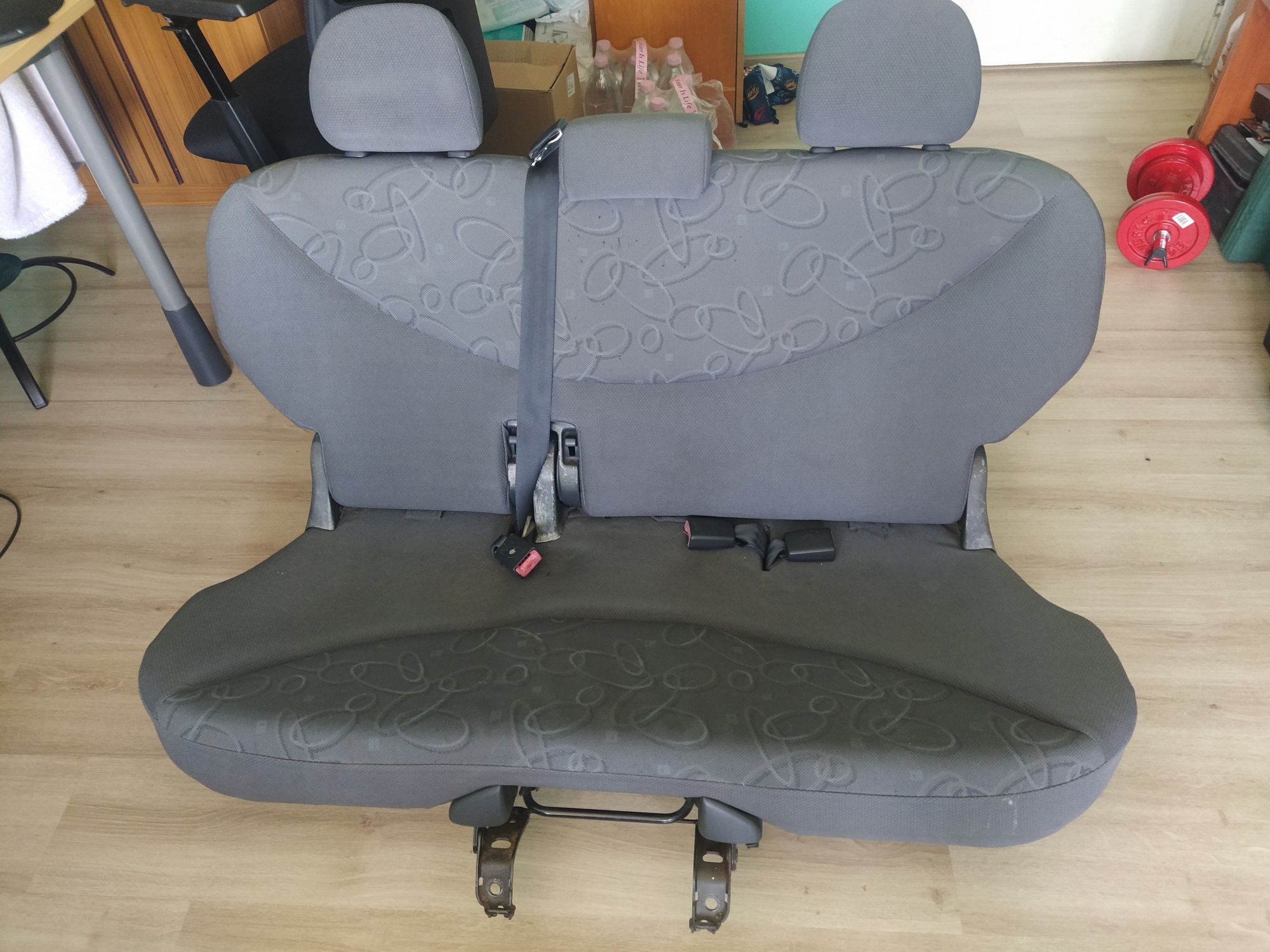 Комплект седалки за Toyota Yaris модел 1999-2005