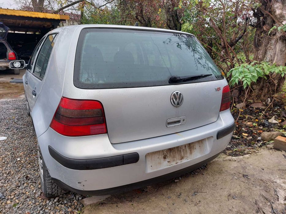 На части 1.9 TDI  и  1.4 16v