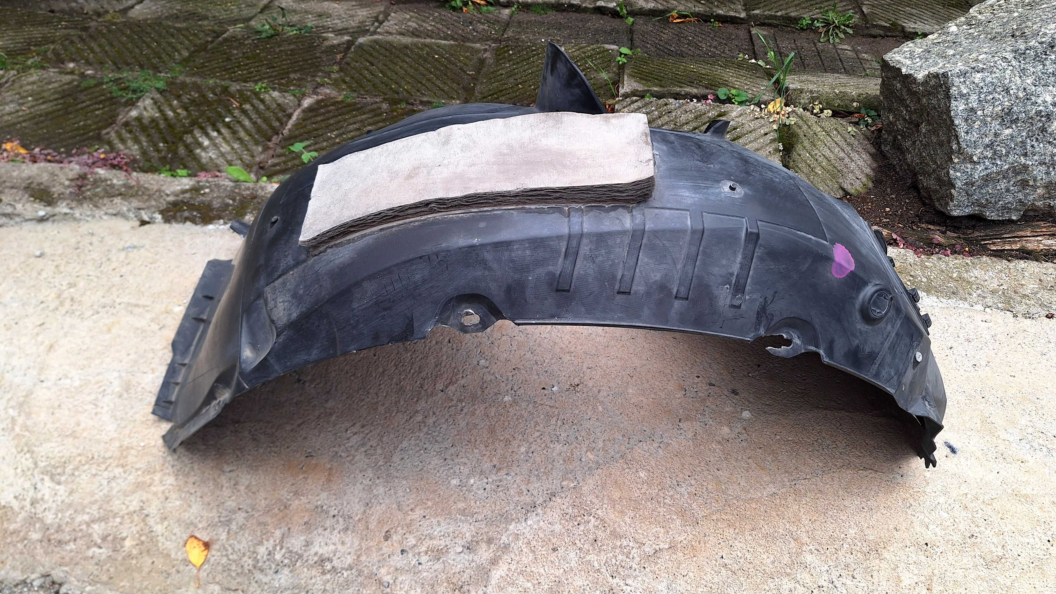 Десен преден подкалник за Volkswagen Passat, B8