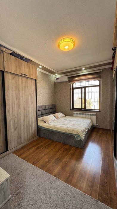 Шахар маркази Агра банк 6 қавақтда 2 хонали квартира сотилади.ID: 1503