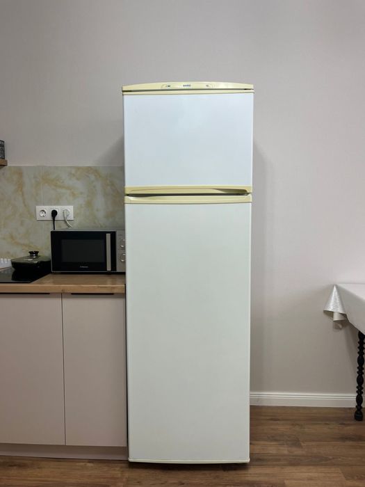 Продаю холодильник