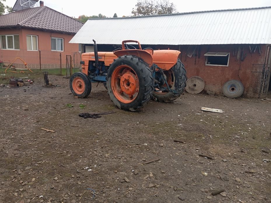 Vând fiat 70 de cai