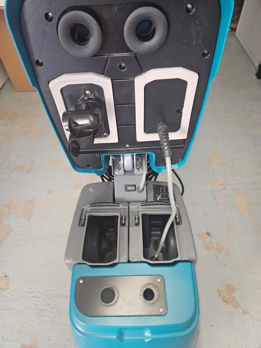 Masina de spalat mocheta Tennant E 5 si Tennant 1210