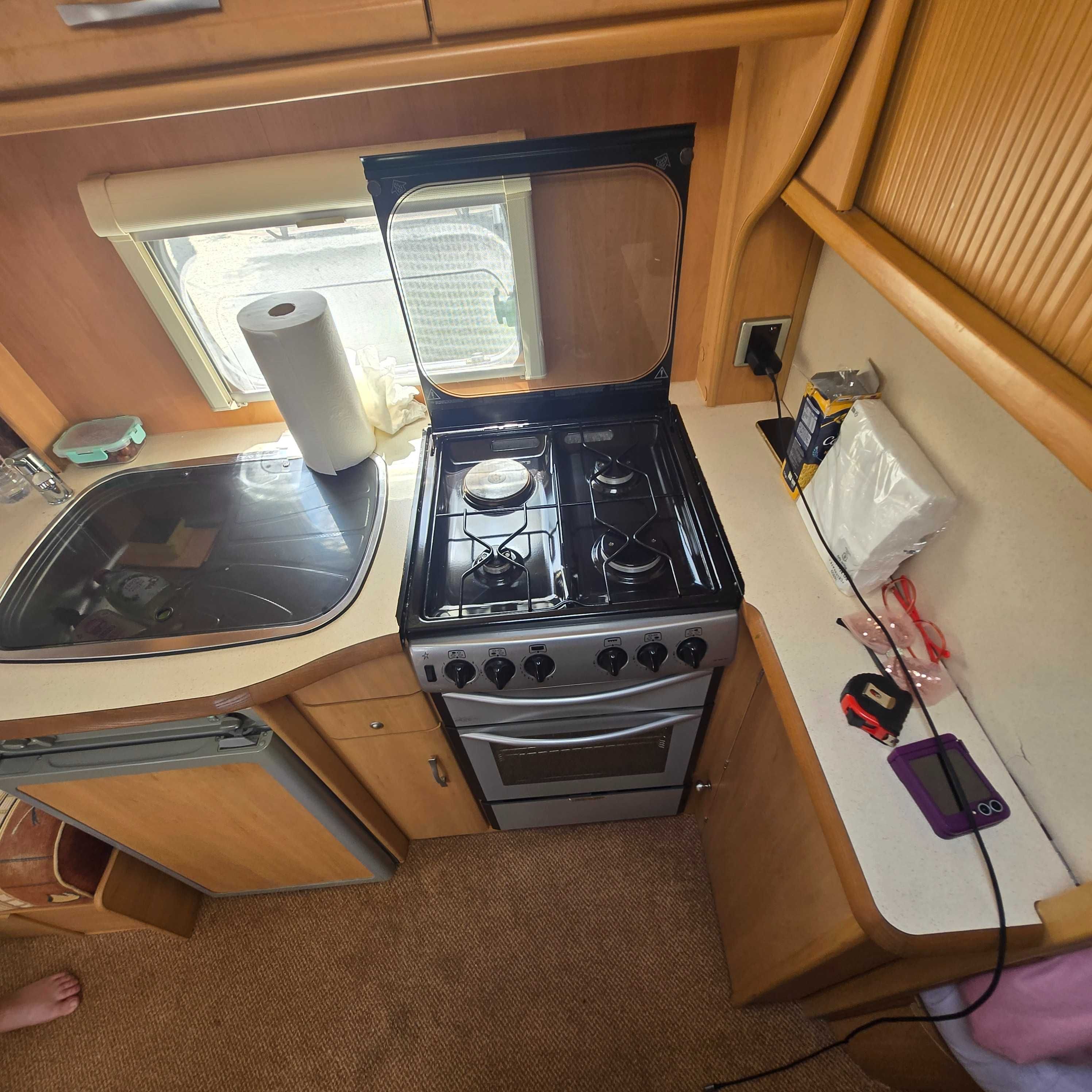 Каравана SWIFT CARISMA 550 4-5 спални места
