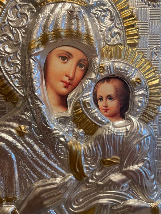 icoana veche  icoana argintata maica domnului dim 30x40 icoana veche