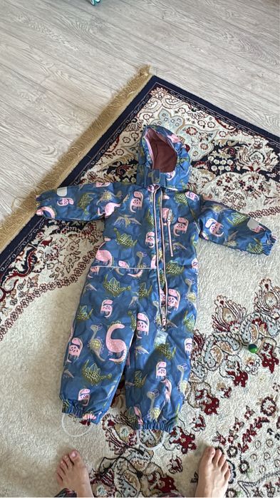 Камбинезон зимний сатылады. 92 размер. Новый. Кызыма улкен болып калды