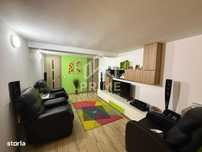 Apartament de vanzare cu 3 camere, scara interioara si curte privata -