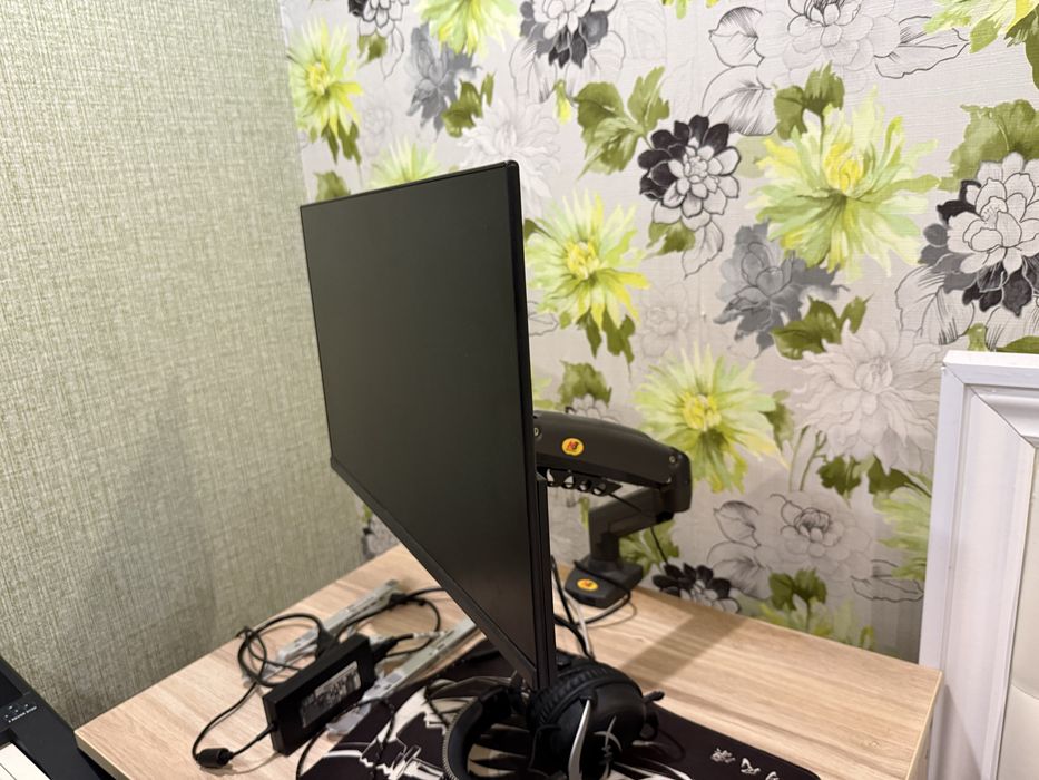 Продам монитор 180 герц