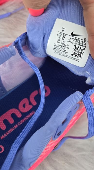 Nike Vomero 18 plus оригинални дамски сникърси нови 39 номер