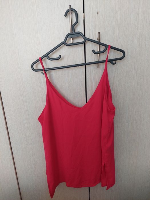 Top roșu H&M, nou, mărimea 42, bretele subțiri