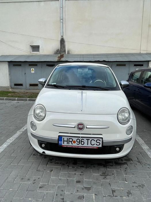 Fiat 500 Al doilea proprietar, stare buna, are varianta Sport,merge foarte bine