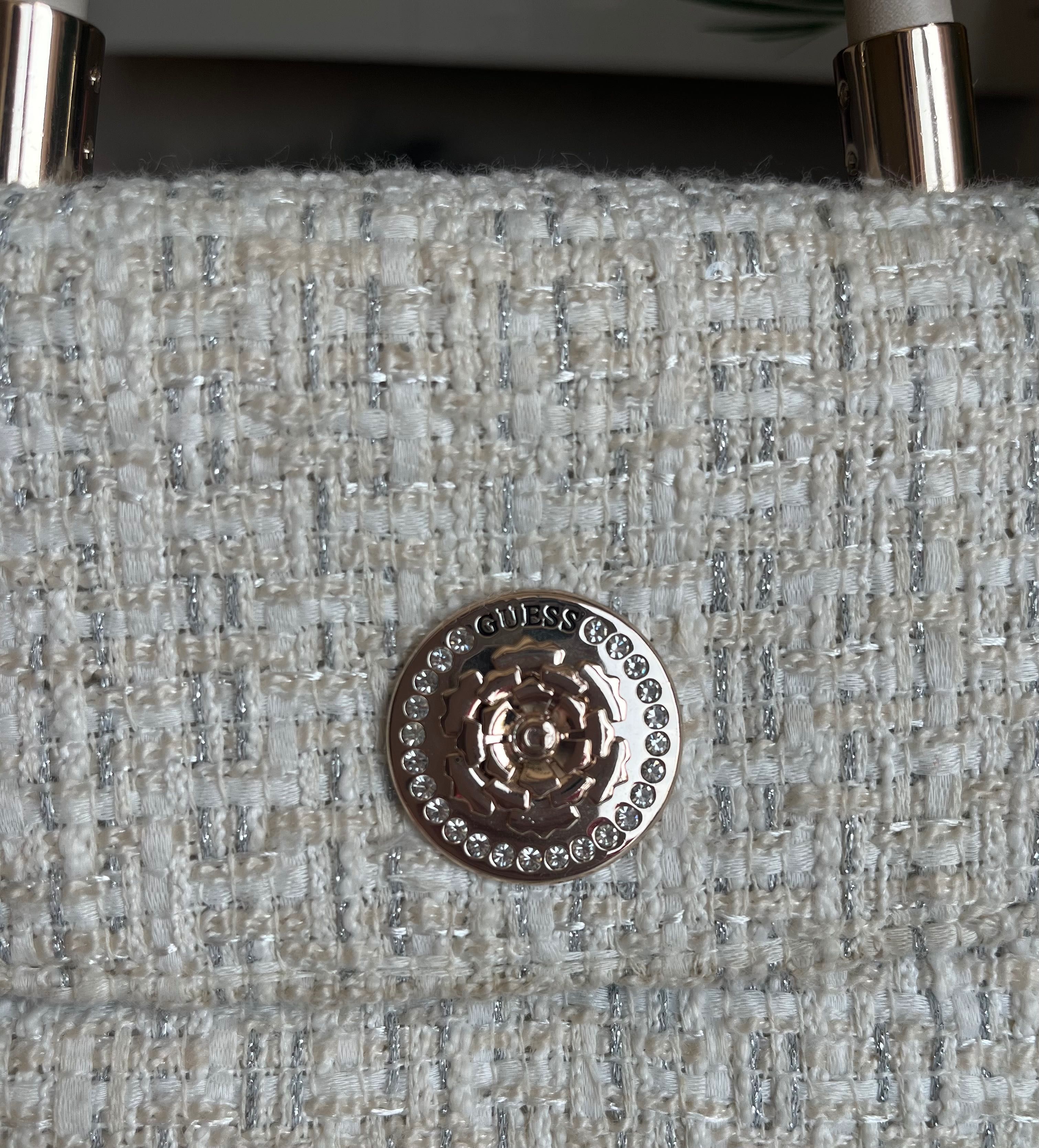 Дамска чанта Guess