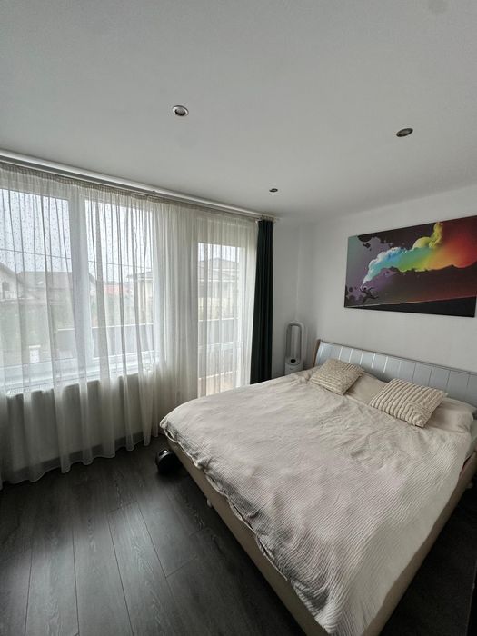 Inchiriez casa  cu 3 dormitoare in cartierul uniri