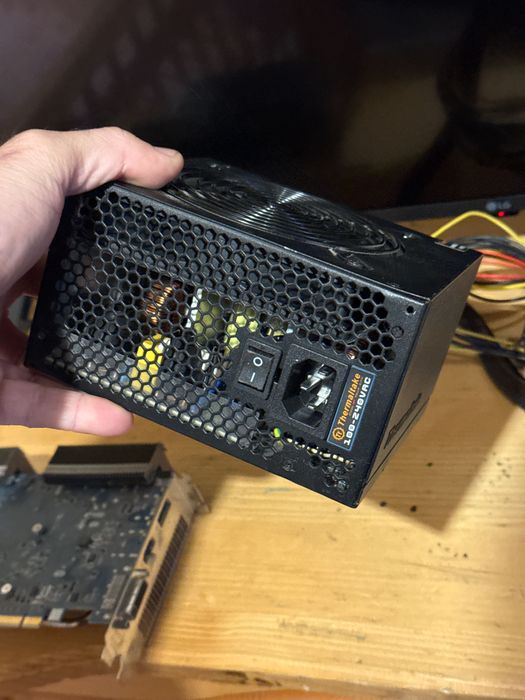 Продавам захранване 550 w