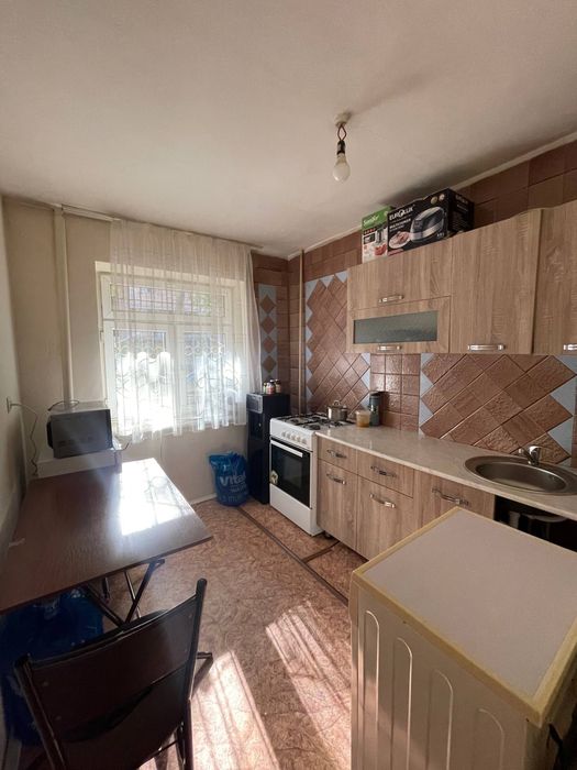 Метро Новза 5 квартал Чиланзар дом вдоль дороги 1 этаж под бизнес