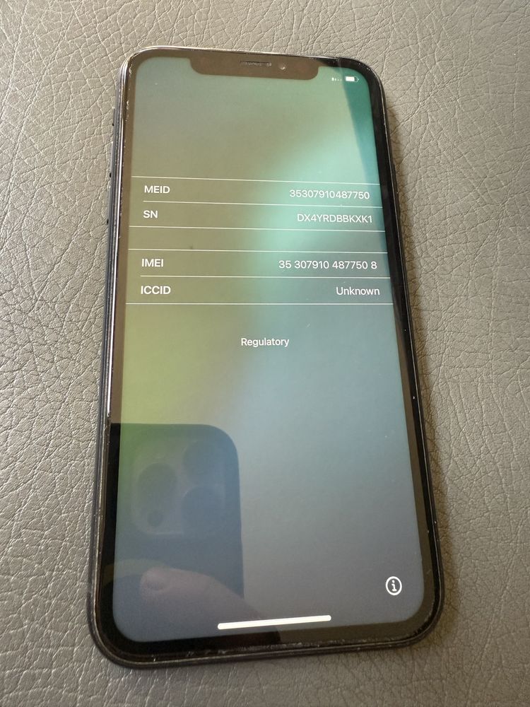 iPhone XR - iCloud / за части /