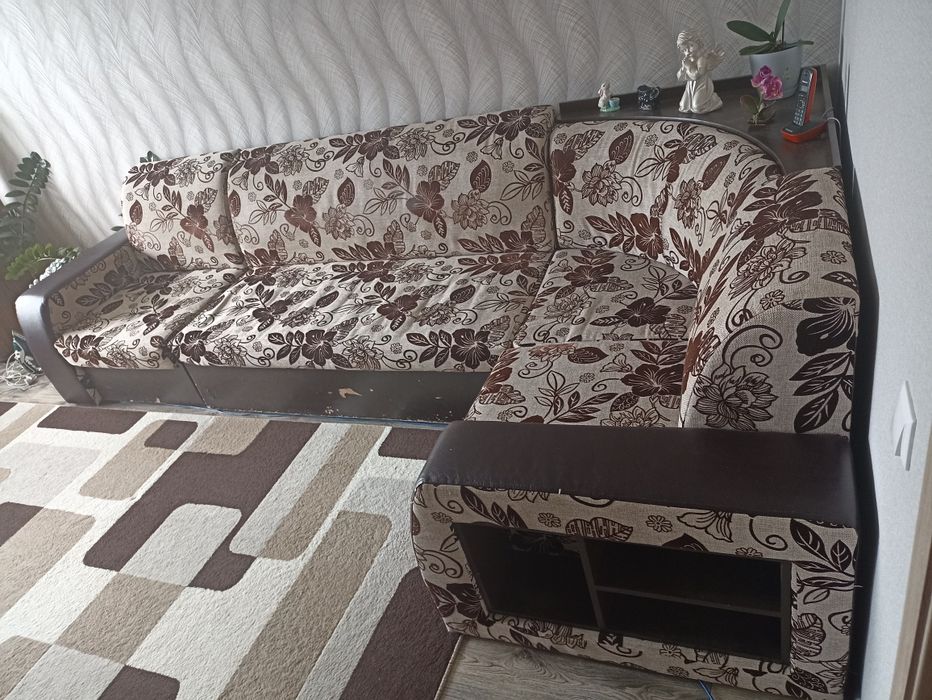 Продам угловой диван