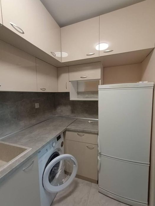 Дава се под наем Двустаен апартамент в Бургас, Славейков - 52 кв.м за 750 € - Снимка #1