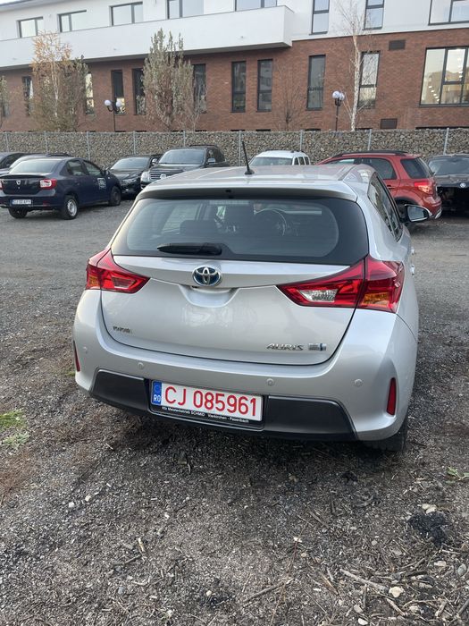 Vand Toyota Auris hybrid