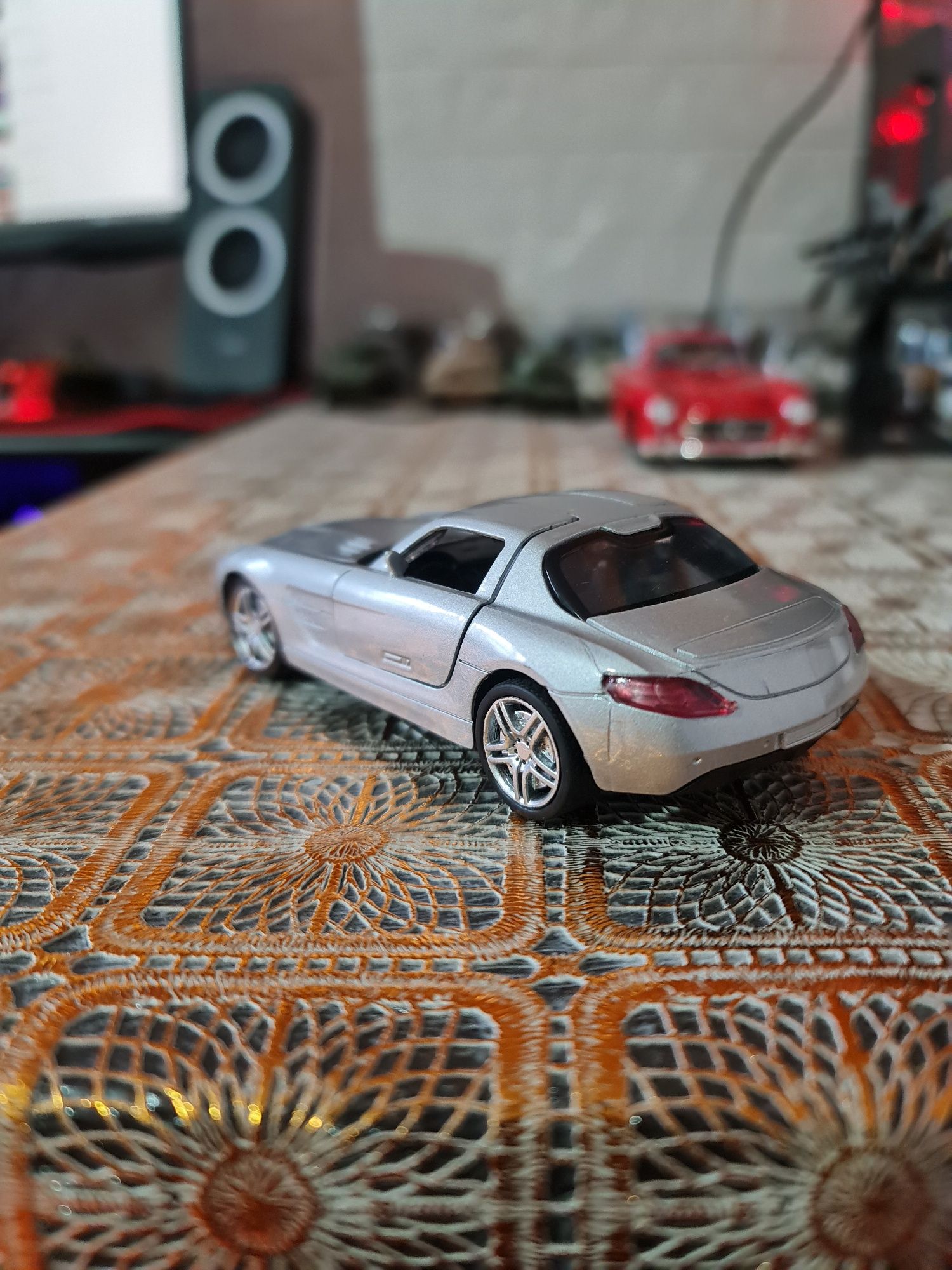 Vând macheta mercedes SLS Amg