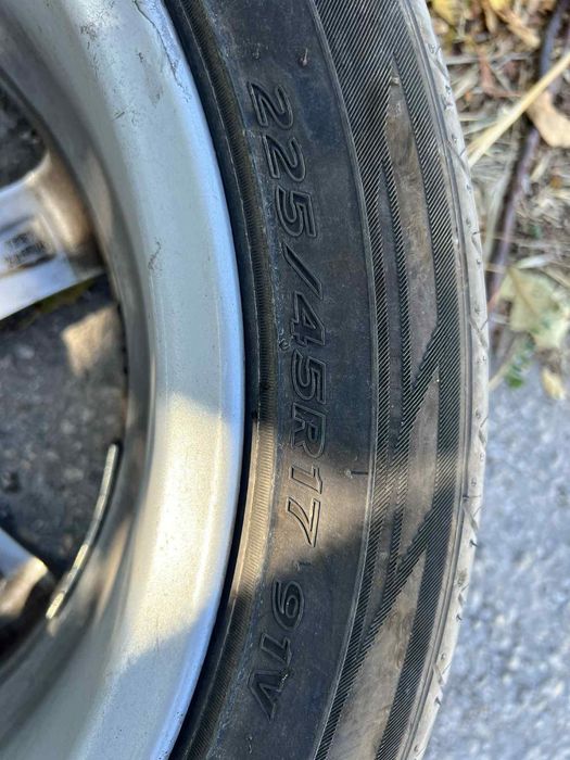 Продавам джанти с гуми 17”
