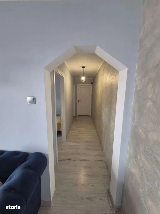 Apartament 3 camere semidecomandat