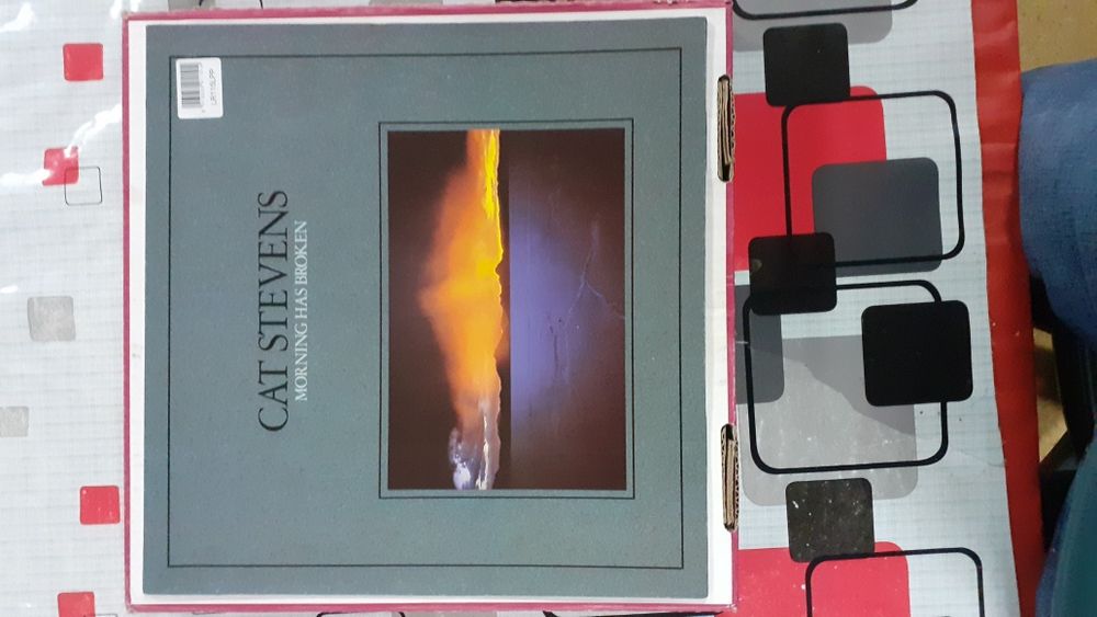 Продам виниловую пластинку  CAT STEVENS