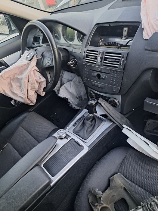 Мерцедес W204 Ц200 Mercedes W204  C200 CDI НА ЧАСТИ