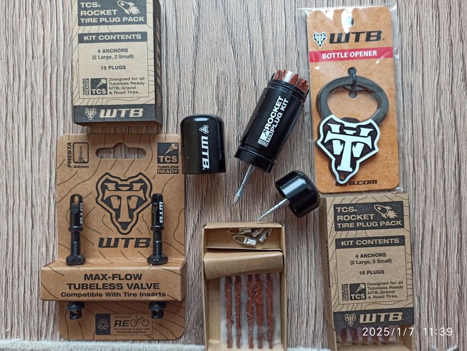 Set Tubeless WTB USA Valve Supape + Rocket Plug Unealta + Kit Petice+