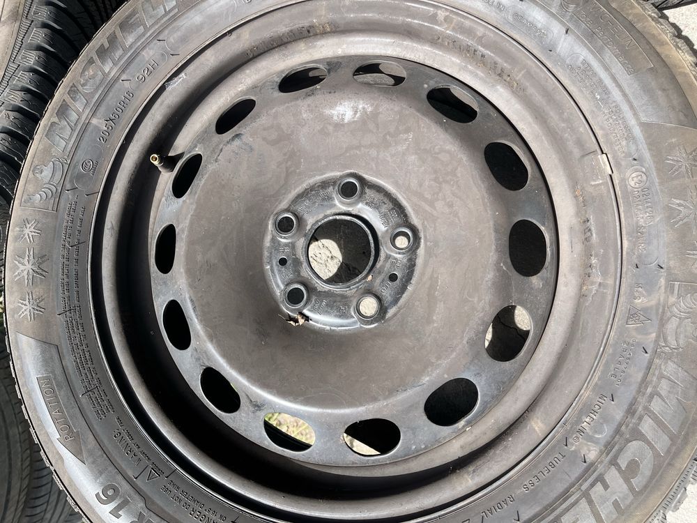 4 бр. джанти 16” с гуми 205/60/16 и тасове за VW Skoda Seat