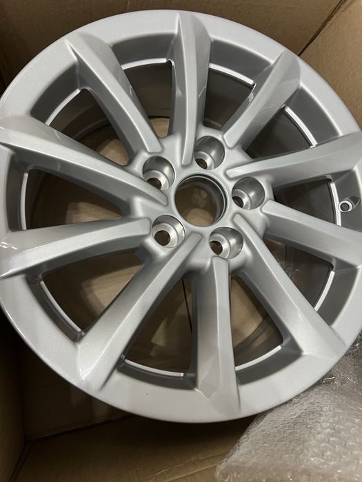 Продам диск литой на Toyota R17 7,5J 5X114, новый