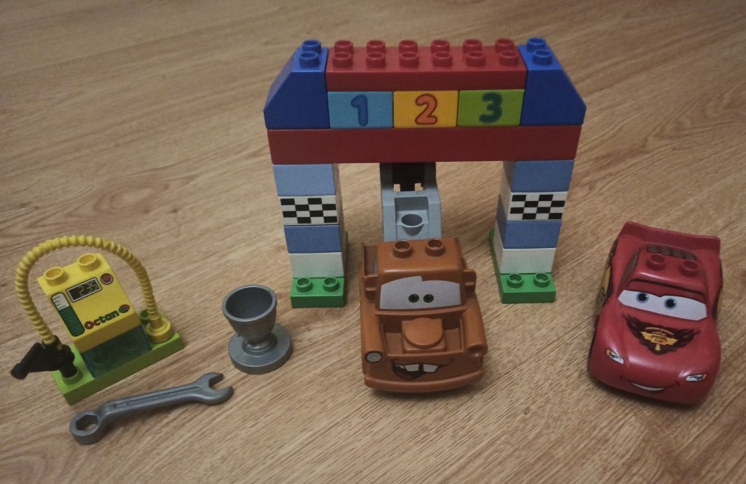 Лего DUPLO машинки McQueen и Мэтр