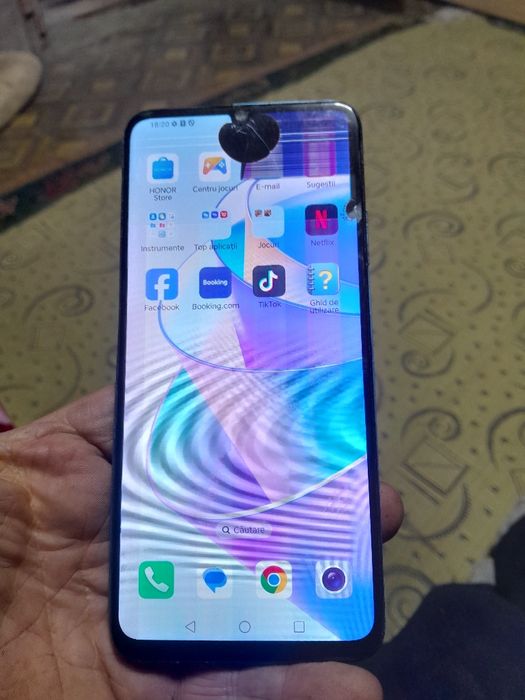 Vând lot de mobile defecte .